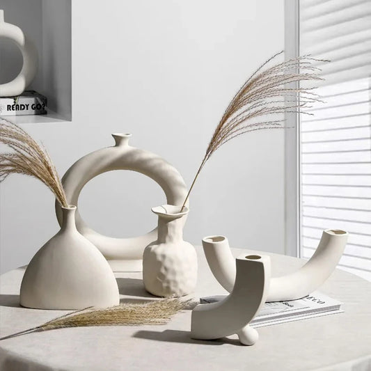 Ceramic Art Vase – Elegant Decorative Accen